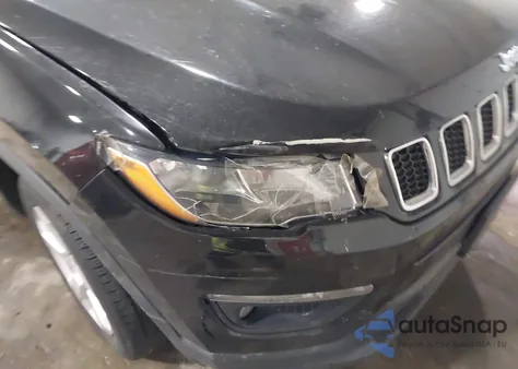 2018 Jeep Compass Latitude 4X4 from USA, damaged, VIN 3C4NJDBB3JT143134